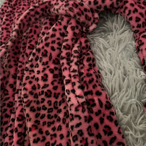 Little Miss Matched kids robe. PINK CHEETAH PRINT. SIZE Large 12/14. - Picture 3 of 6